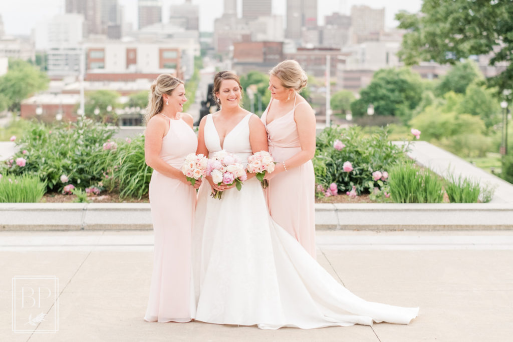 intimate-blush-pink-backyard-des-moines-pandemic-iowa-state-capitol-wedding