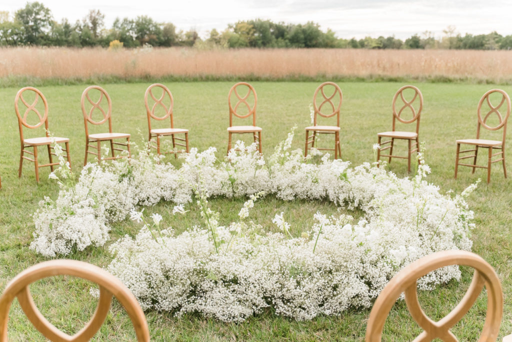 blue green summer micro wedding inspiration at Emerson Fields in Excello, Missouri