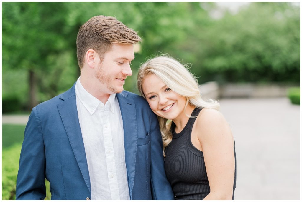 Nelson-Atkins Museum engagement session by Bailey Pianalto Photography Kansas City wedding photographer