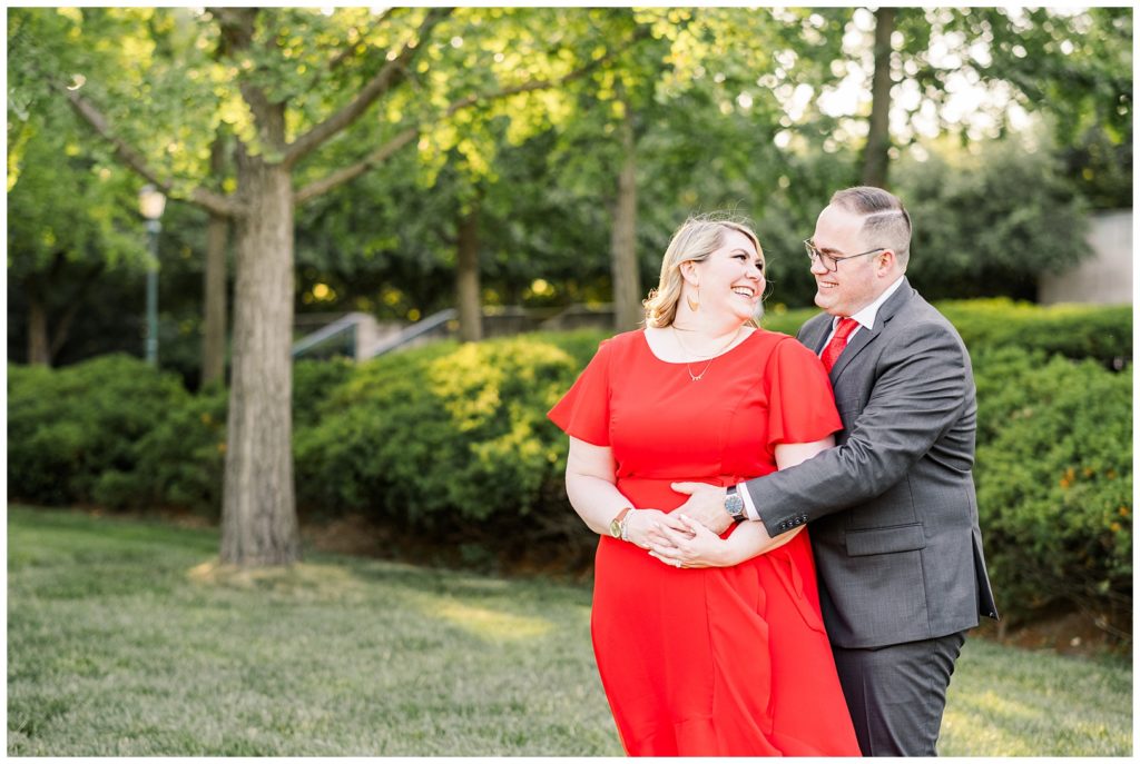 Nelson-Atkins Museum Kansas City engagement session inspiration