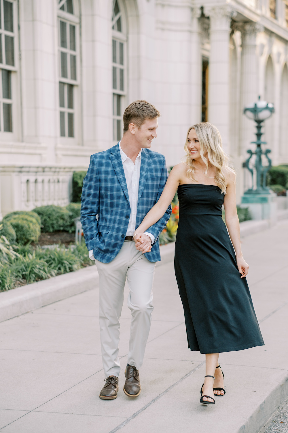 engagement session outfit tips and inspiration