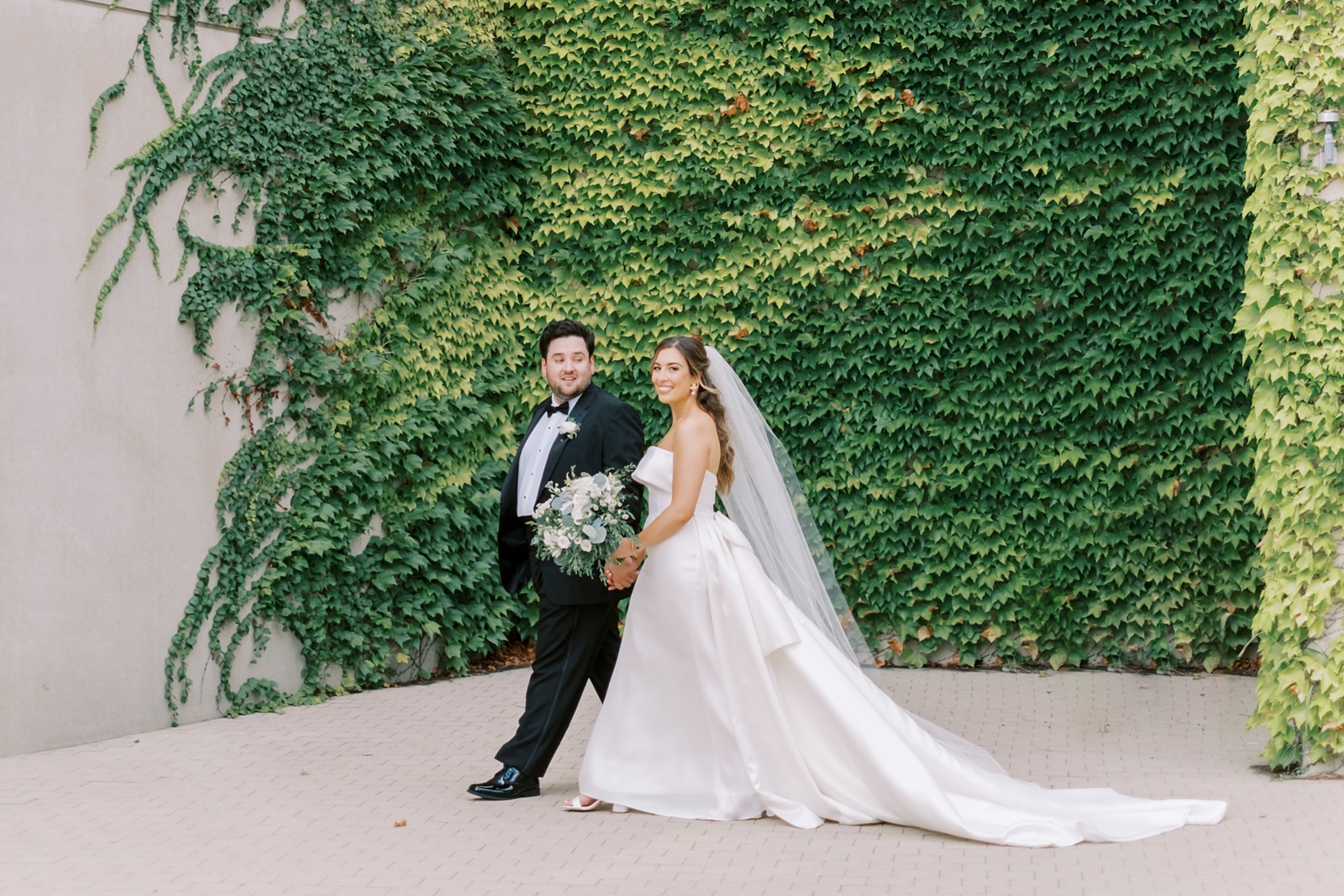 elegant Kansas City wedding at The Guild