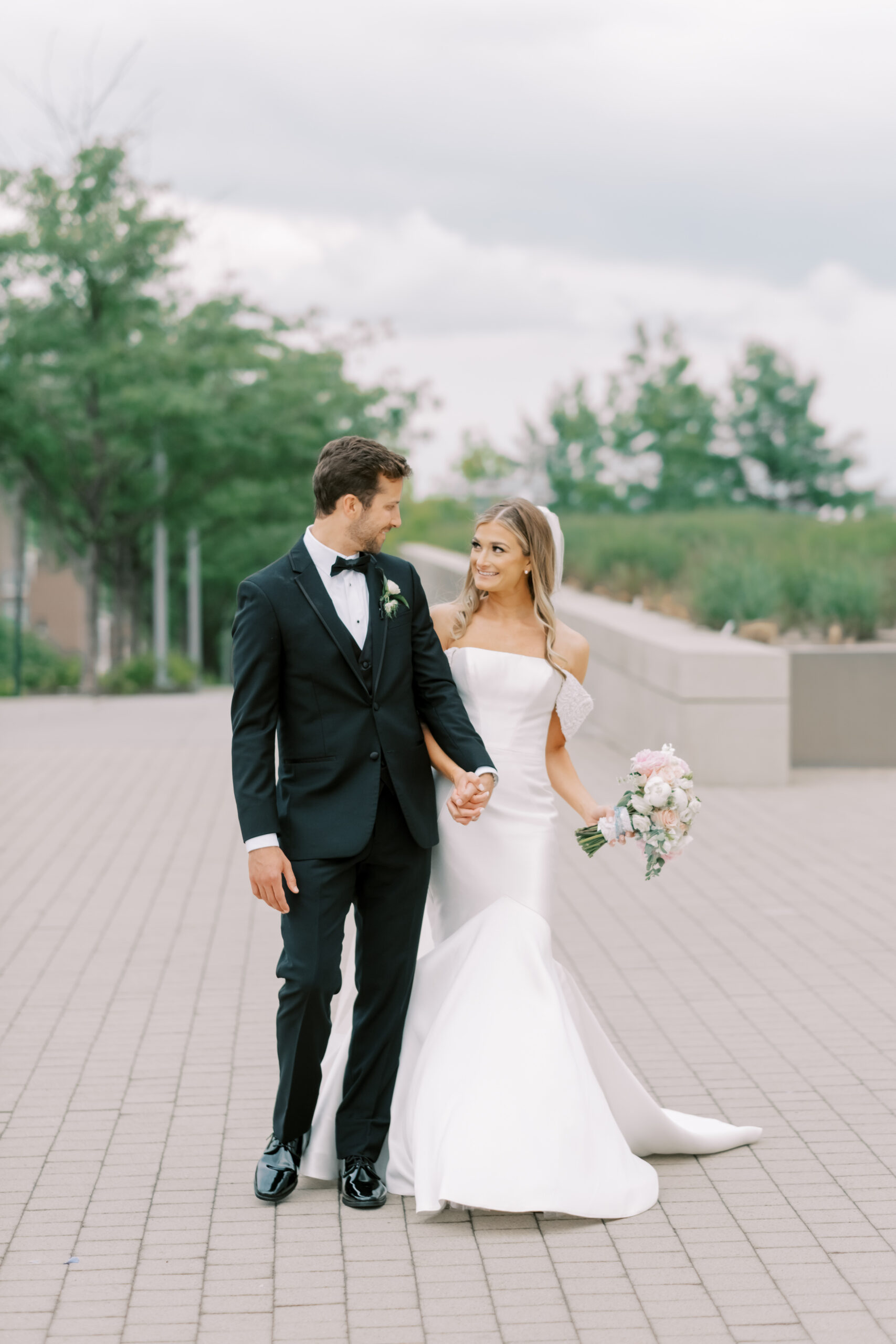 traditional June wedding at The Abbott in downtown Kansas City