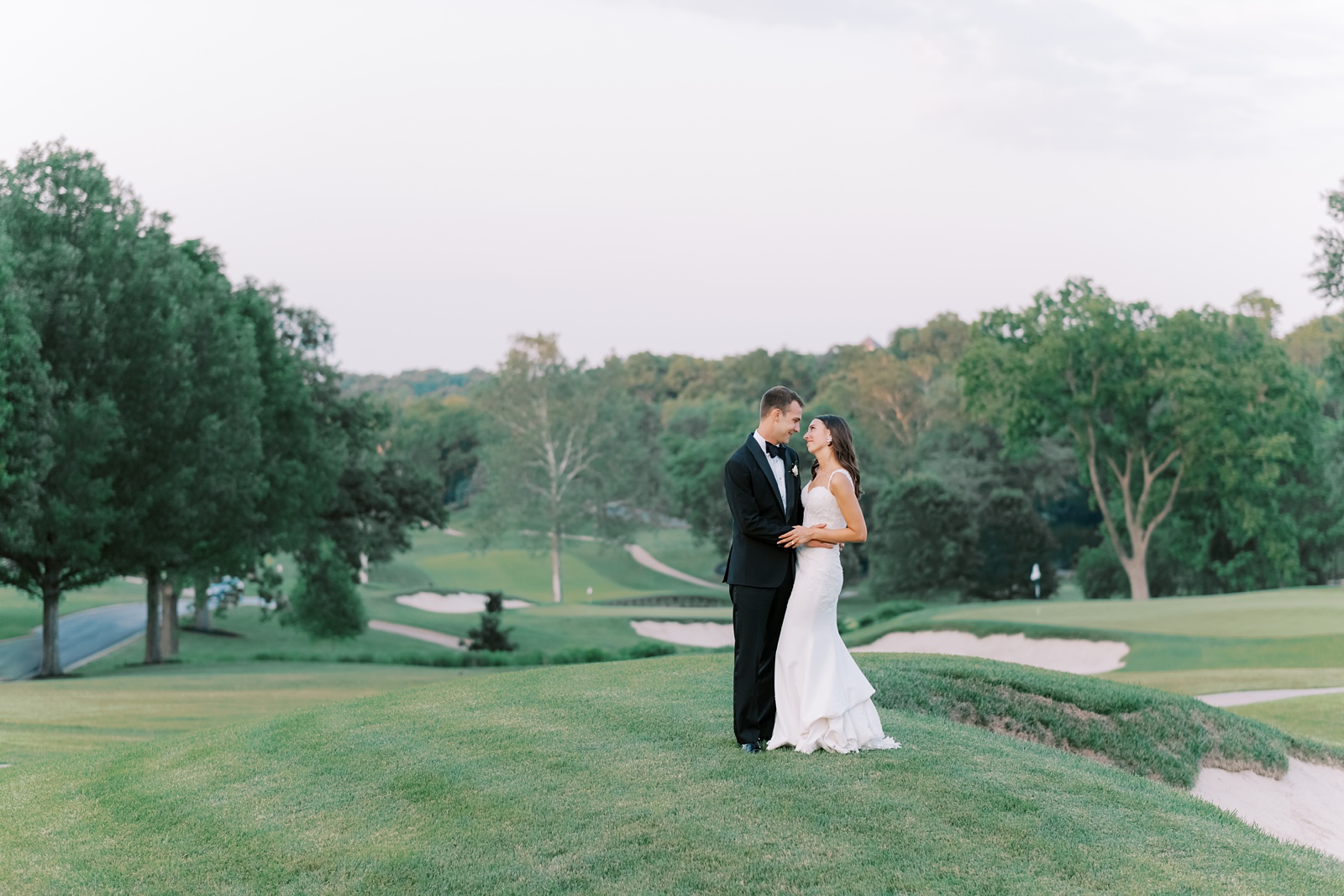 traditional black and white Mission Hills Country Club wedding inspiration